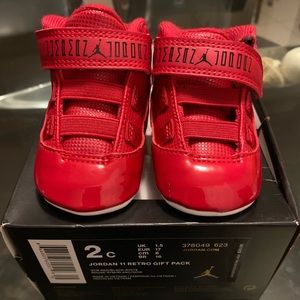 Jordan 11 Retro - Red 2c